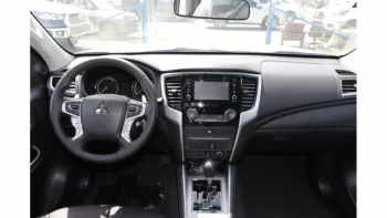 Mitsubishi L200 Sportero Diesel 2.4L Full