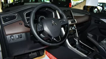 MITSUBISHI XPANDER CROSS 2023