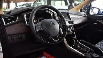 MITSUBISHI XPANDER CROSS 2023