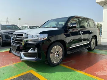 Toyota Land cruiser VXR 5.7 L 2021