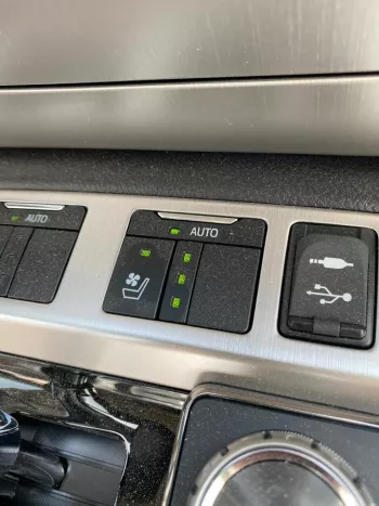 Toyota Land cruiser VXR 5.7 L 2021