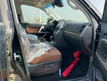 Toyota Land cruiser VXR 5.7 L 2021