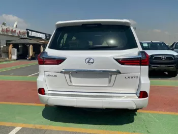 Lexus LX 570 platinum 2021 model