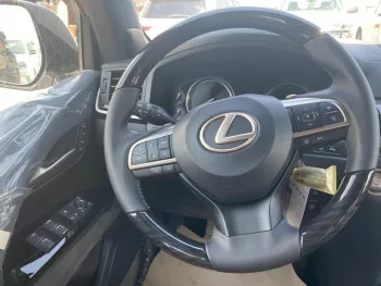 Lexus LX 570 platinum 2021 model