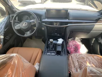 Lexus LX 570 platinum 2021 model