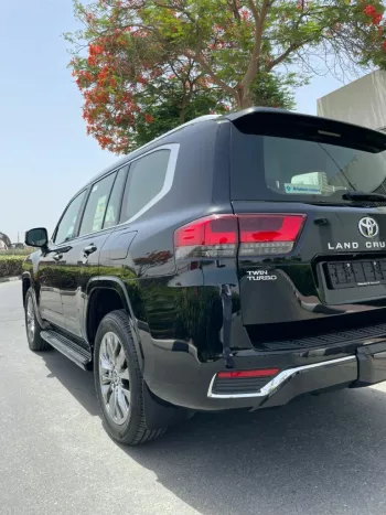Land Cruiser VXR Twin Turbo 2022 Model GCC specs
