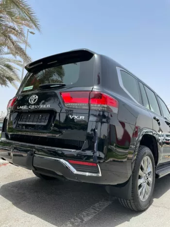 Land Cruiser VXR Twin Turbo 2022 Model GCC specs