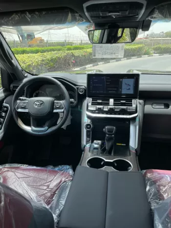 Land Cruiser VXR Twin Turbo 2022 Model GCC specs