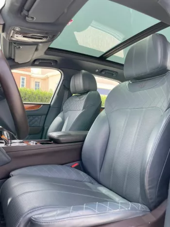 Bentley Bentayga V12 2017 GCC