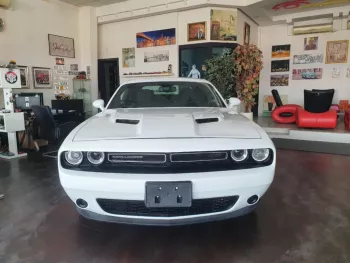 Dodge challenger 6Cyl 2021 RWD