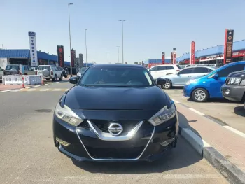 Nissan Maxima 3.5L 6Cyl 2017 Middle options