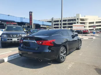 Nissan Maxima 3.5L 6Cyl 2017 Middle options