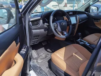 TOYOTA FORTUNER 2.7 V4 PETROL 4X4