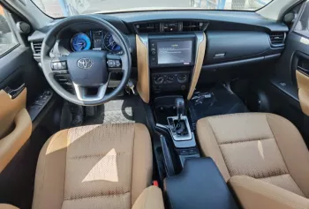 TOYOTA FORTUNER 2.7 V4 PETROL 4X4