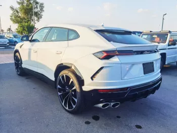 LAMBORGHINI URUS 2023 4.0 PETROL