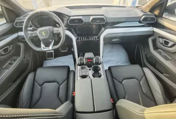 LAMBORGHINI URUS 2023 4.0 PETROL