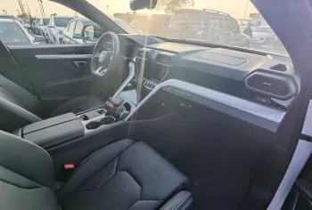 LAMBORGHINI URUS 2023 4.0 PETROL