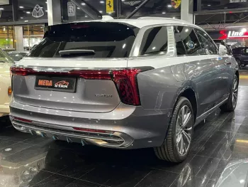 2023 Hongqi E-HS9