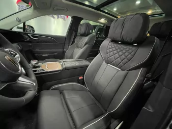 2023 Hongqi E-HS9