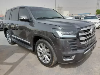 Toyota Land cruiser Model 2011 V6 Petrol