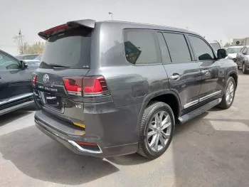 Toyota Land cruiser Model 2011 V6 Petrol