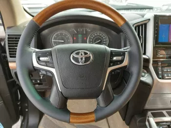 Toyota Land cruiser Model 2011 V6 Petrol