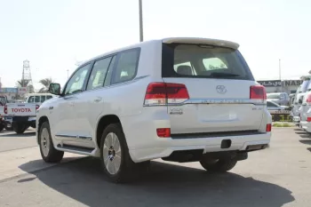 Toyota land cruiser 2021 5.7L