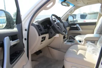 Toyota land cruiser 2021 5.7L