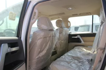 Toyota land cruiser 2021 5.7L