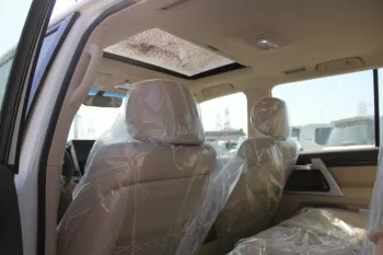 Toyota land cruiser 2021 5.7L