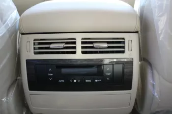 Toyota land cruiser 2021 5.7L