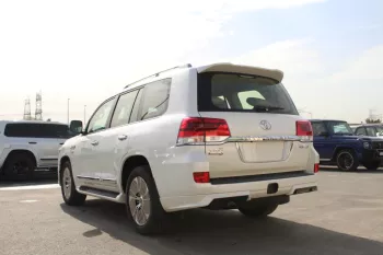 Toyota land Cruiser 2021 5.7L 5Doors