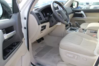 Toyota land Cruiser 2021 5.7L 5Doors