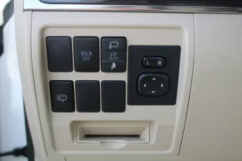 Toyota land Cruiser 2021 5.7L 5Doors