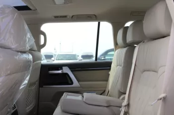 Toyota land Cruiser 2021 5.7L 5Doors