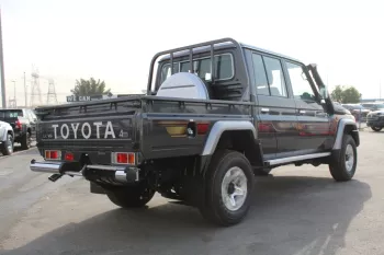 Toyota land Cruiser pick up 4Doors