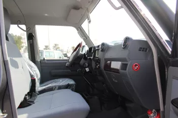 Toyota land Cruiser pick up 4Doors