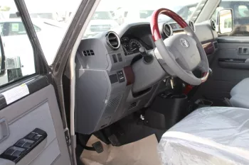 Toyota land Cruiser pick up 4Doors
