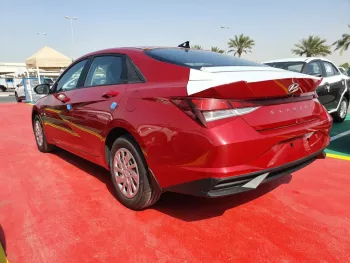 Hyundai Elantra 1.6L Mid Option, Model 2025