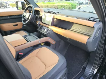 2023 Land Rover Defender X 110 Full option