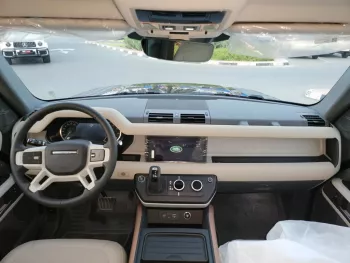 Land rover Defender P300 V4 2023