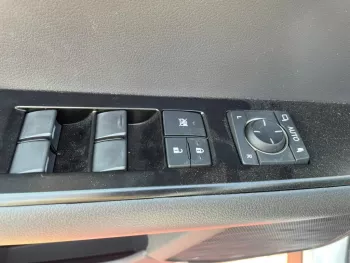 LEXUS ux300e / electric car / 2022