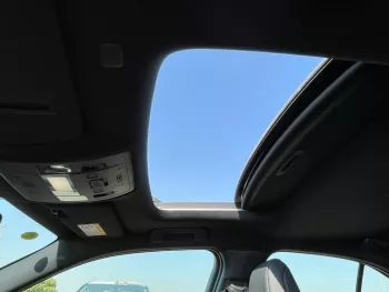 LEXUS ux300e / electric car / 2022