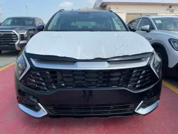 Kia Sportage 2022 ,1.6L , panoramic open roof ,remote start engine