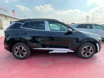 Kia Sportage 2022 ,1.6L , panoramic open roof ,remote start engine