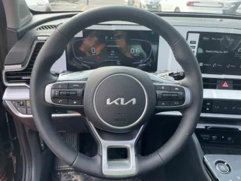 Kia Sportage 2022 ,1.6L , panoramic open roof ,remote start engine
