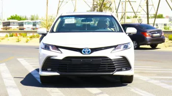 Toyota Camry Hybrid GLE 2.5L