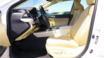 Toyota Camry Hybrid GLE 2.5L