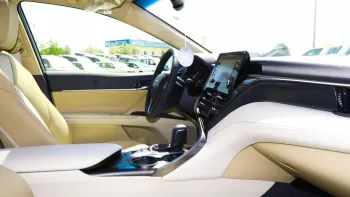 Toyota Camry Hybrid GLE 2.5L