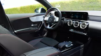 Mercedes-Benz CLA 200 AMG Coupe 2022 | Night Package